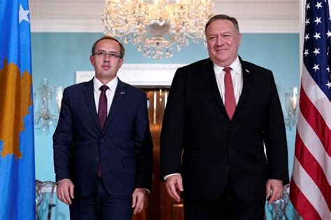 2 US Senators promote closer Serbia-Kosovo ties in Balkans visit